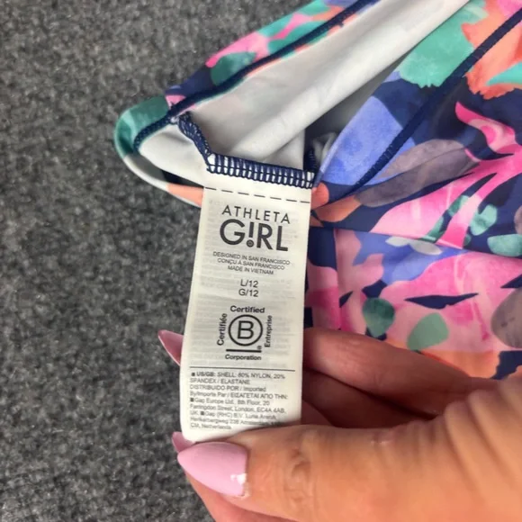 ATHLETA GIRL Mock Neck Rashguard Short Sleeve Blue Floral Swim Shirt size: Large - Picture 6 of 6
